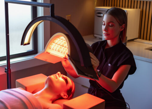 Photo of a LED light therapy treatment session at Captivate
